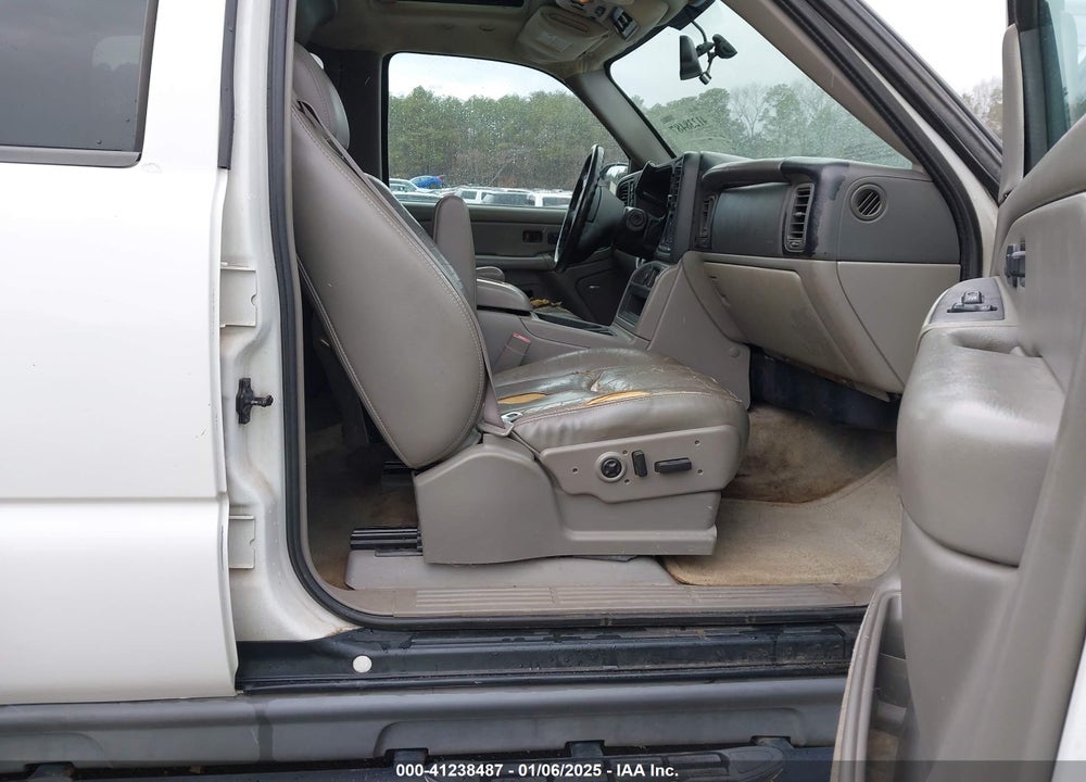 2004 CHEVROLET SUBURBAN 1500 Z71 VIN: 3GNFK16Z74G154522