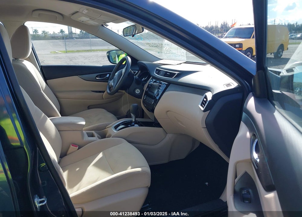 2016 NISSAN ROGUE S VIN: 5N1AT2MT1GC856004