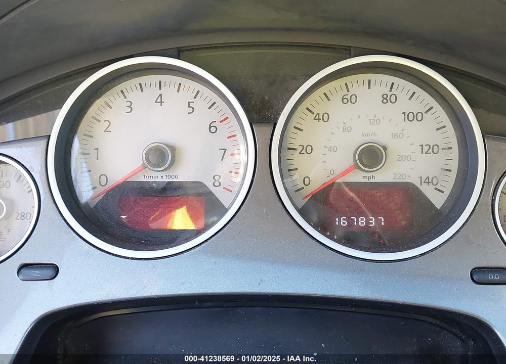 2010 VOLKSWAGEN ROUTAN VIN: 2V4RW3D16AR242234