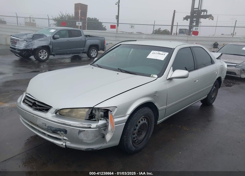 2000 TOYOTA CAMRY LE VIN: JT2BG22K7Y0457259