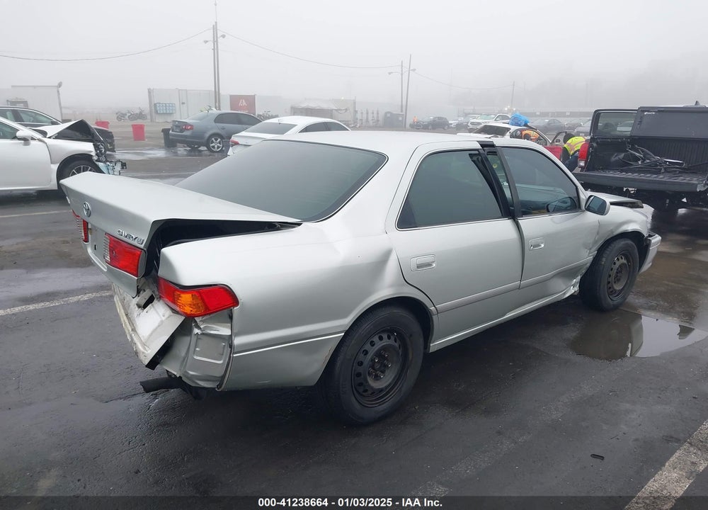2000 TOYOTA CAMRY LE VIN: JT2BG22K7Y0457259