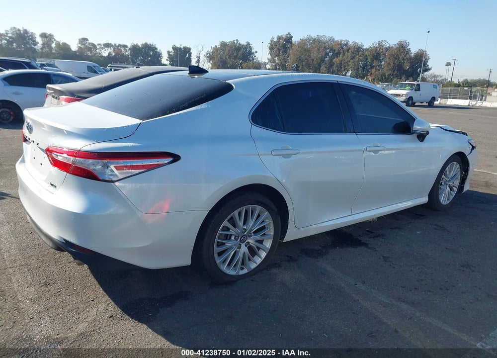 2019 TOYOTA CAMRY VIN: 4T1B11HK7KU789014