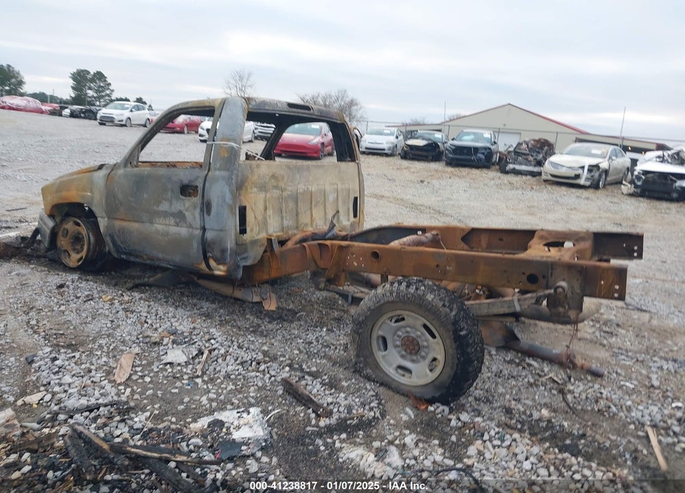 2004 CHEVROLET SILVERADO K2500 HEAVY DUTY VIN: 1GCHK24134E166730