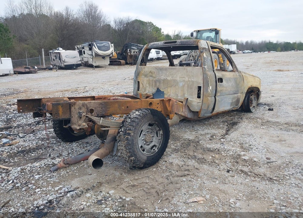 2004 CHEVROLET SILVERADO K2500 HEAVY DUTY VIN: 1GCHK24134E166730