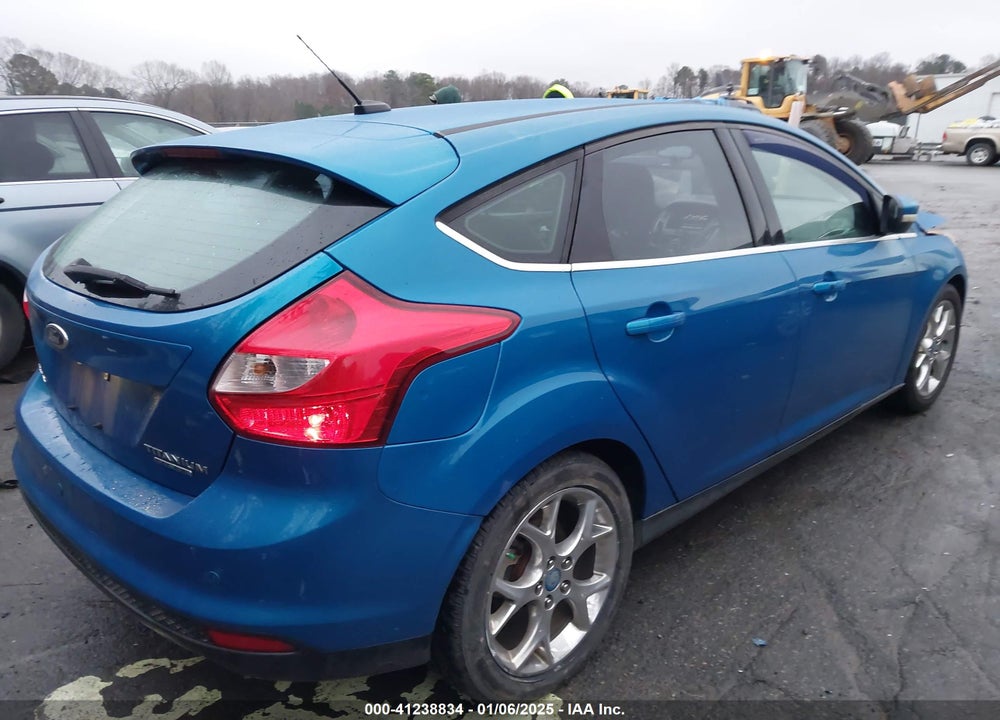 2013 FORD FOCUS TITANIUM VIN: 1FADP3N24DL136568