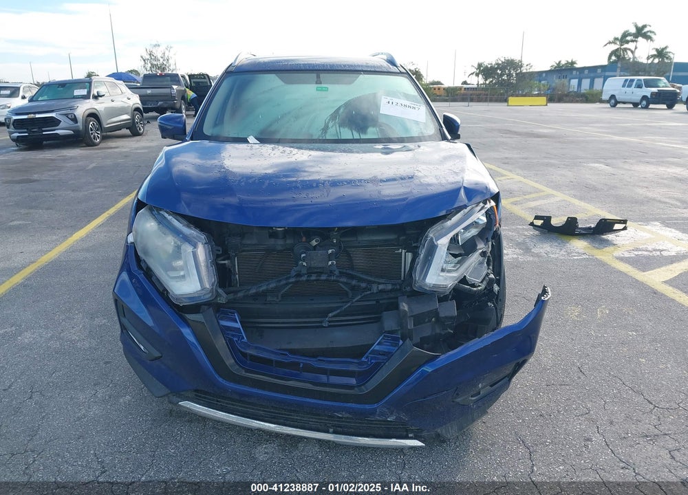 2018 NISSAN ROGUE SV VIN: JN8AT2MT0JW492379