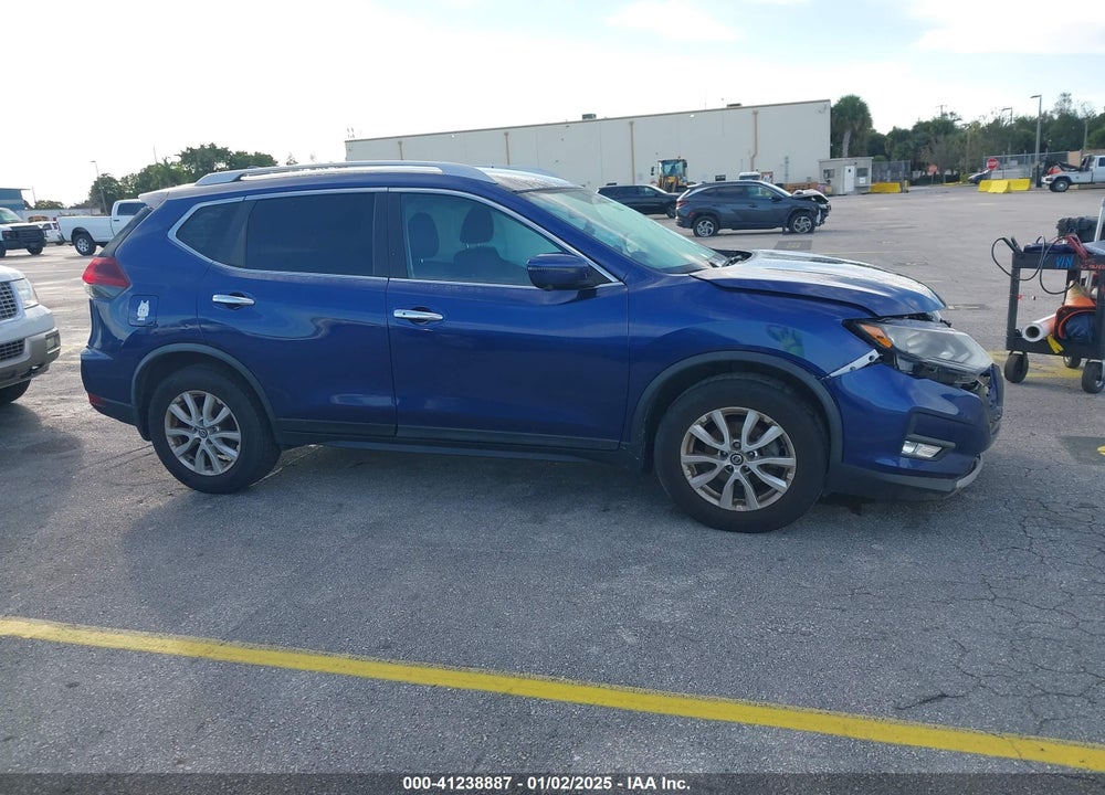2018 NISSAN ROGUE SV VIN: JN8AT2MT0JW492379