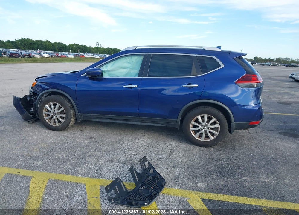 2018 NISSAN ROGUE SV VIN: JN8AT2MT0JW492379
