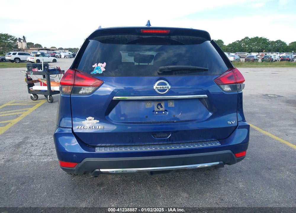 2018 NISSAN ROGUE SV VIN: JN8AT2MT0JW492379