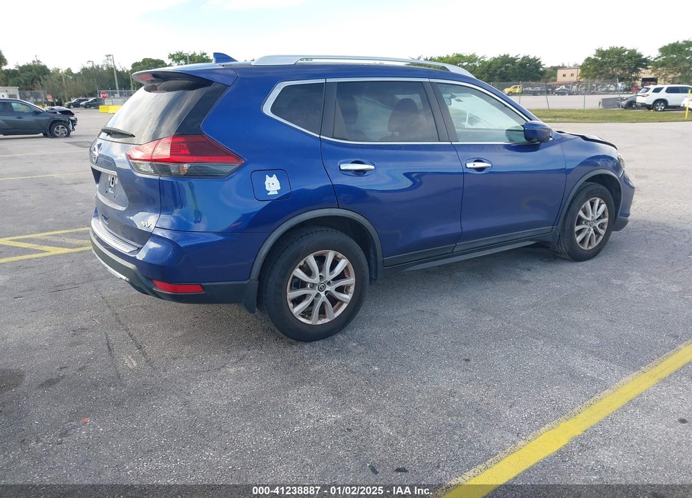 2018 NISSAN ROGUE SV VIN: JN8AT2MT0JW492379