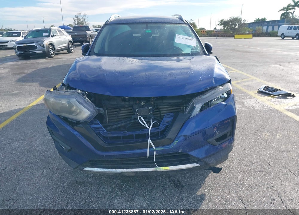 2018 NISSAN ROGUE SV VIN: JN8AT2MT0JW492379