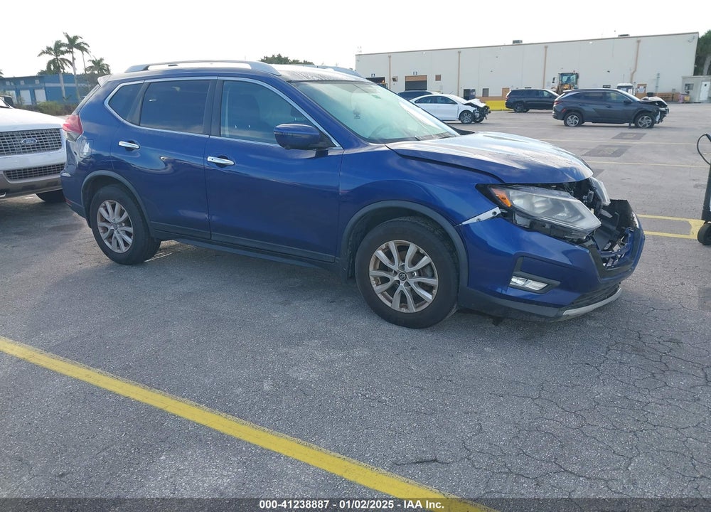 2018 NISSAN ROGUE SV VIN: JN8AT2MT0JW492379