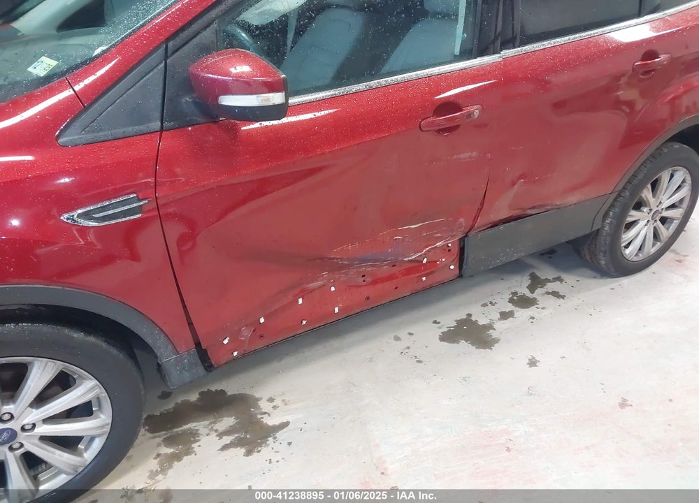 2017 FORD ESCAPE VIN: 1FMCU0JD7HUC07715