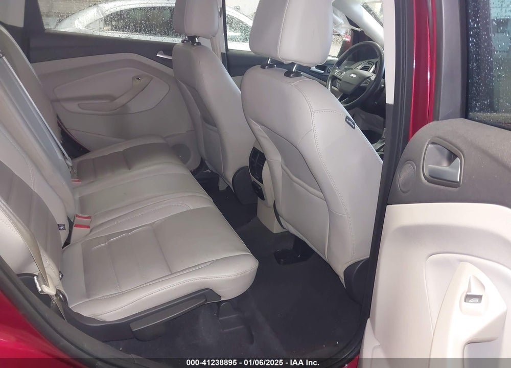 2017 FORD ESCAPE VIN: 1FMCU0JD7HUC07715