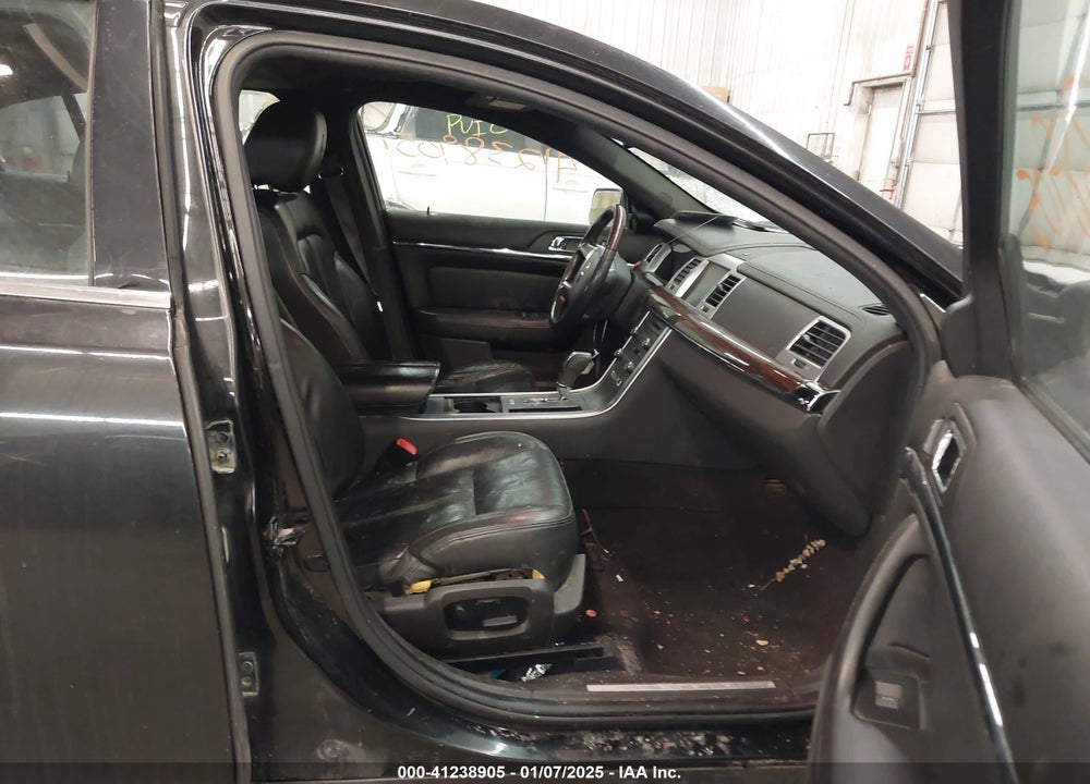 2009 LINCOLN MKS VIN: 1LNHM93R89G605390