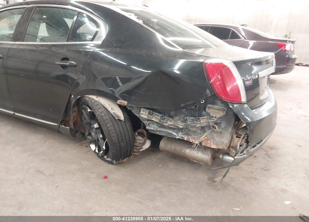 2009 LINCOLN MKS VIN: 1LNHM93R89G605390