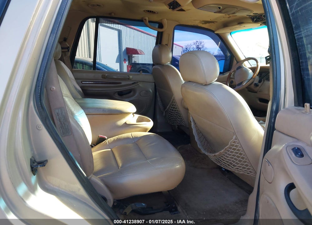 1998 LINCOLN NAVIGATOR VIN: 5LMFU28L0WLJ02536
