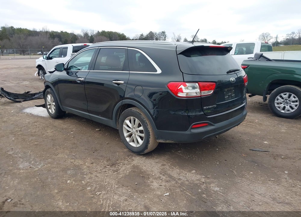 2017 KIA SORENTO 3.3L LX VIN: 5XYPG4A57HG209219