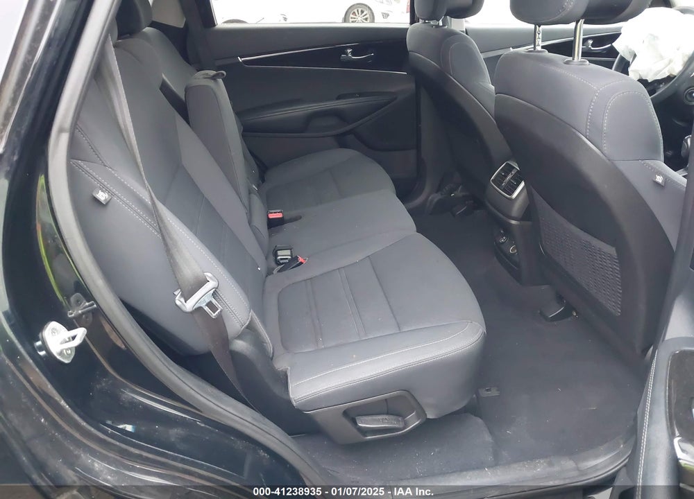 2017 KIA SORENTO 3.3L LX VIN: 5XYPG4A57HG209219