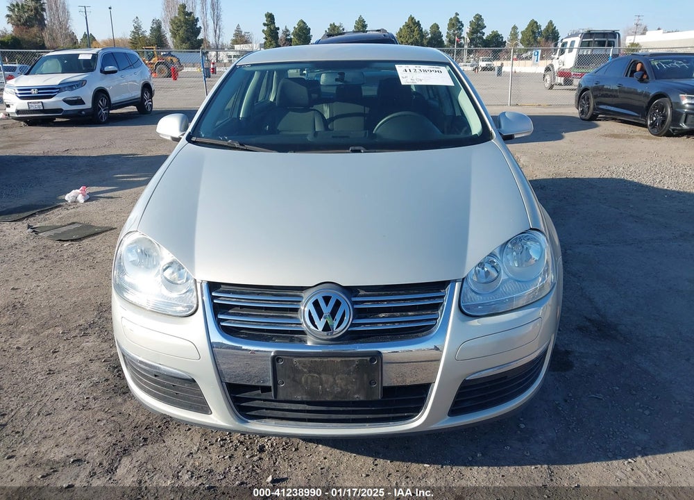 2010 VOLKSWAGEN JETTA VIN: 3VWJZ7AJ0AM060706