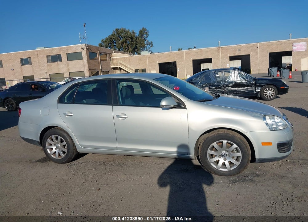 2010 VOLKSWAGEN JETTA VIN: 3VWJZ7AJ0AM060706