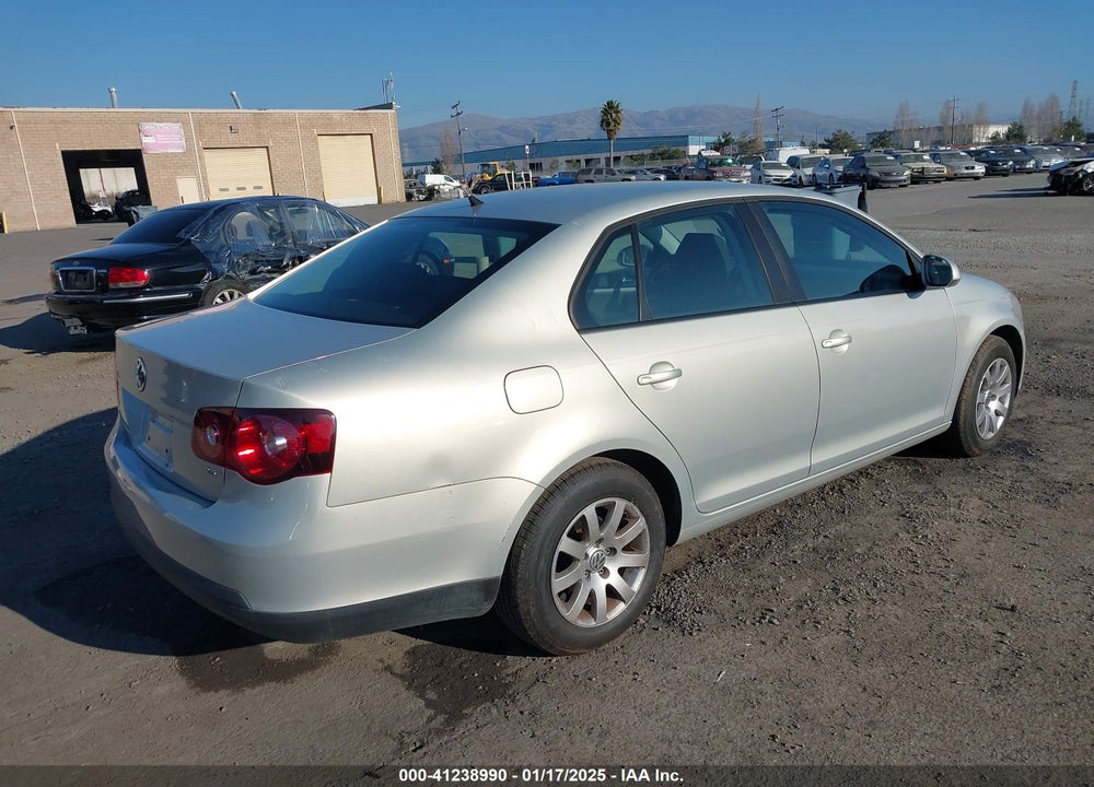 2010 VOLKSWAGEN JETTA VIN: 3VWJZ7AJ0AM060706
