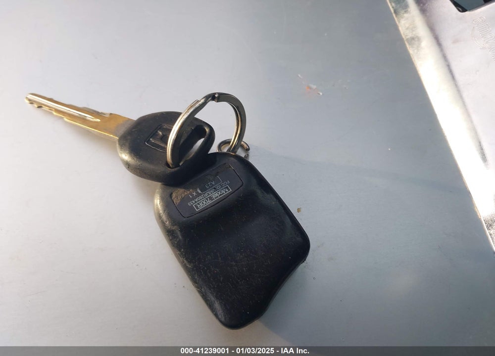 2001 HONDA CR-V EX VIN: JHLRD18681C013348