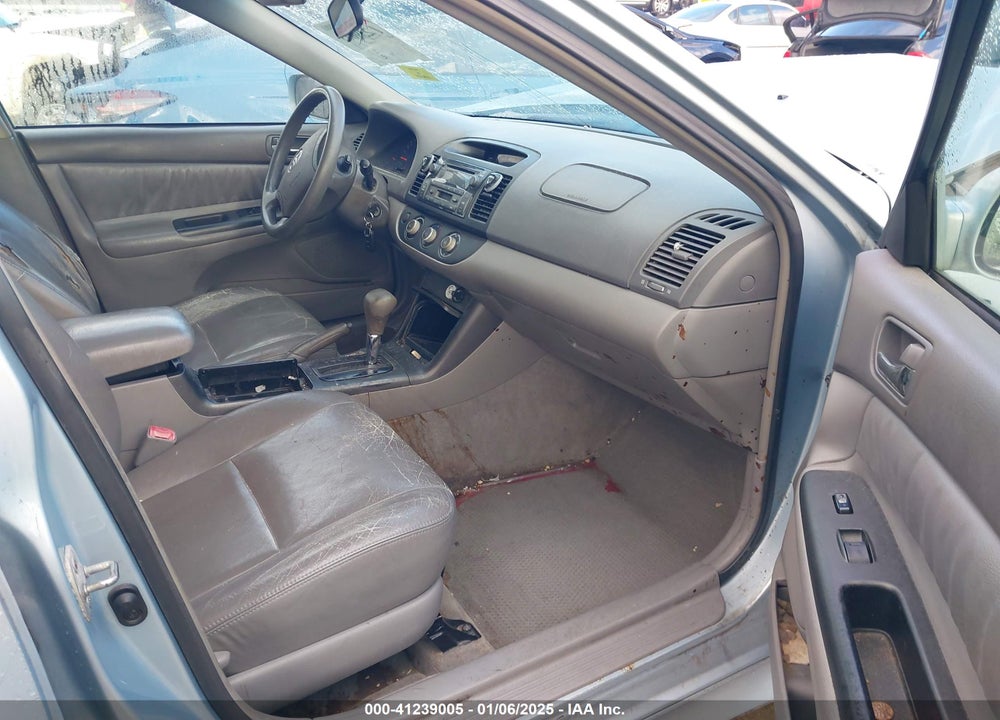 2005 TOYOTA CAMRY LE VIN: 4T1BE32K55U981755