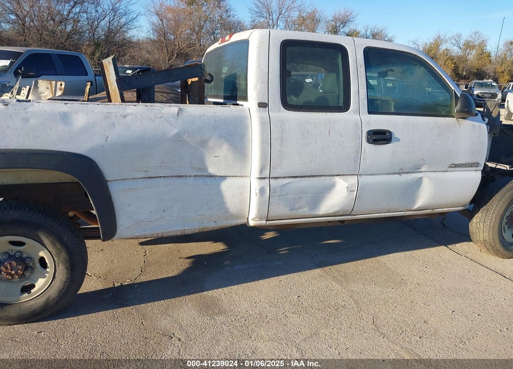 2001 CHEVROLET SILVERADO 2500HD VIN: 1GCHC29U01E299828