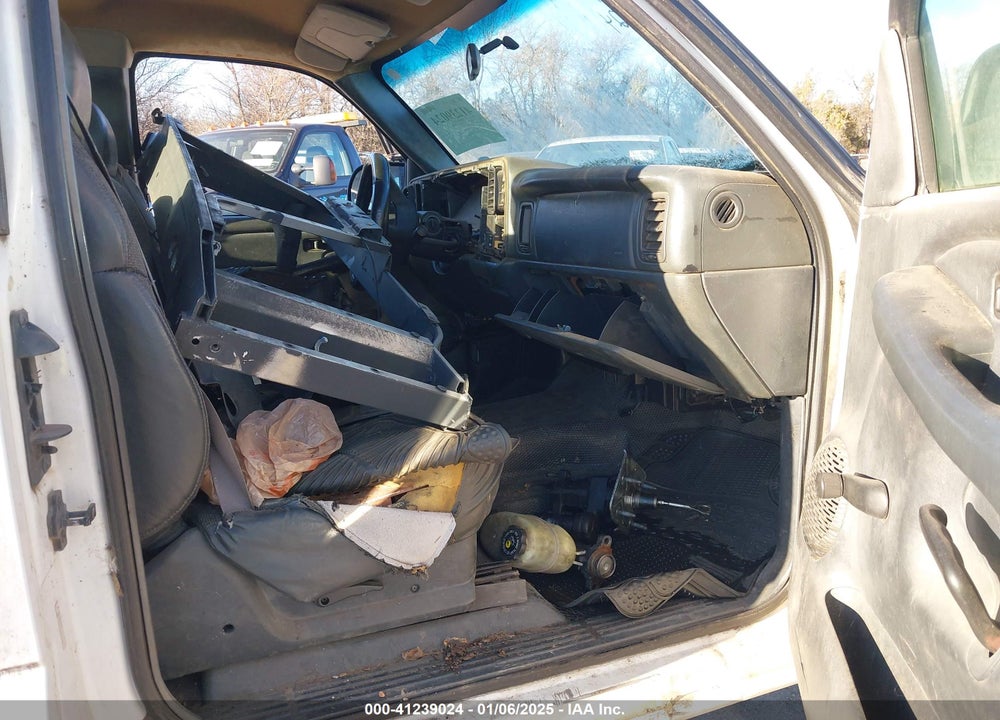 2001 CHEVROLET SILVERADO 2500HD VIN: 1GCHC29U01E299828