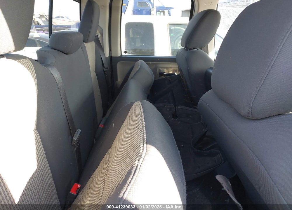 2011 RAM 1500 SLT VIN: 1D7RB1GT6BS696481