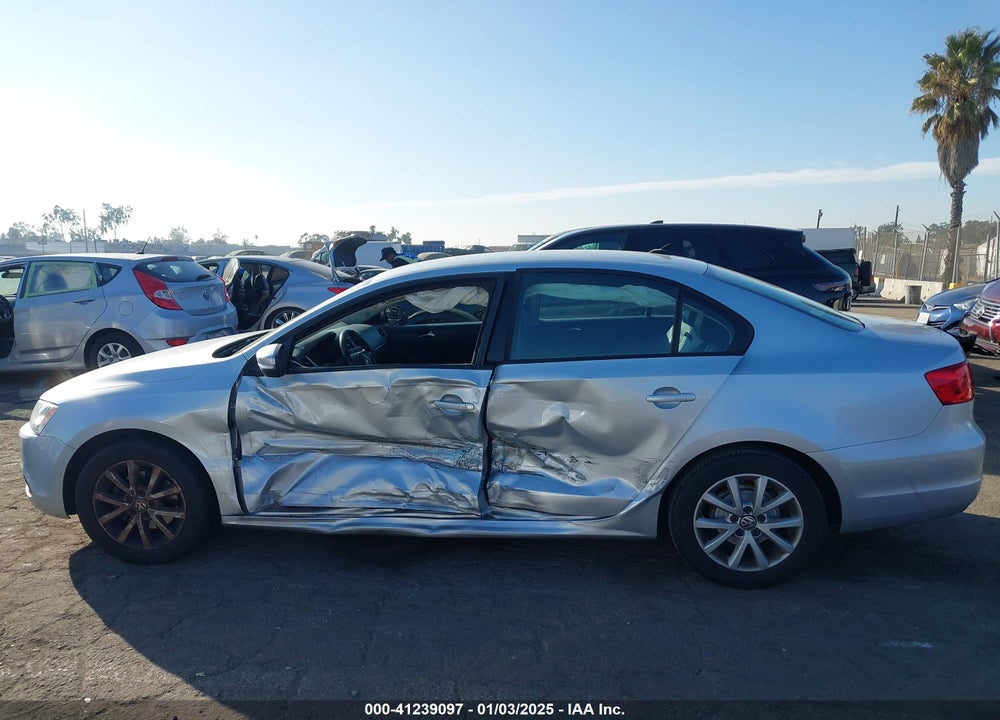 2011 VOLKSWAGEN JETTA VIN: 3VWDZ7AJ1BM317516