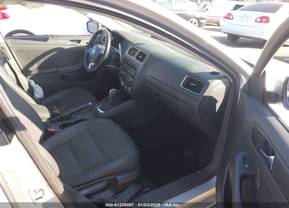 2011 VOLKSWAGEN JETTA VIN: 3VWDZ7AJ1BM317516
