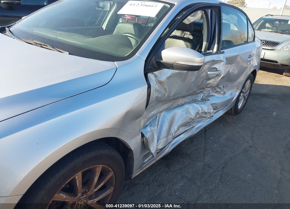 2011 VOLKSWAGEN JETTA VIN: 3VWDZ7AJ1BM317516