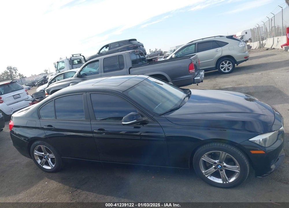 2012 BMW 3 SERIES VIN: WBA3A5G58CNP17128