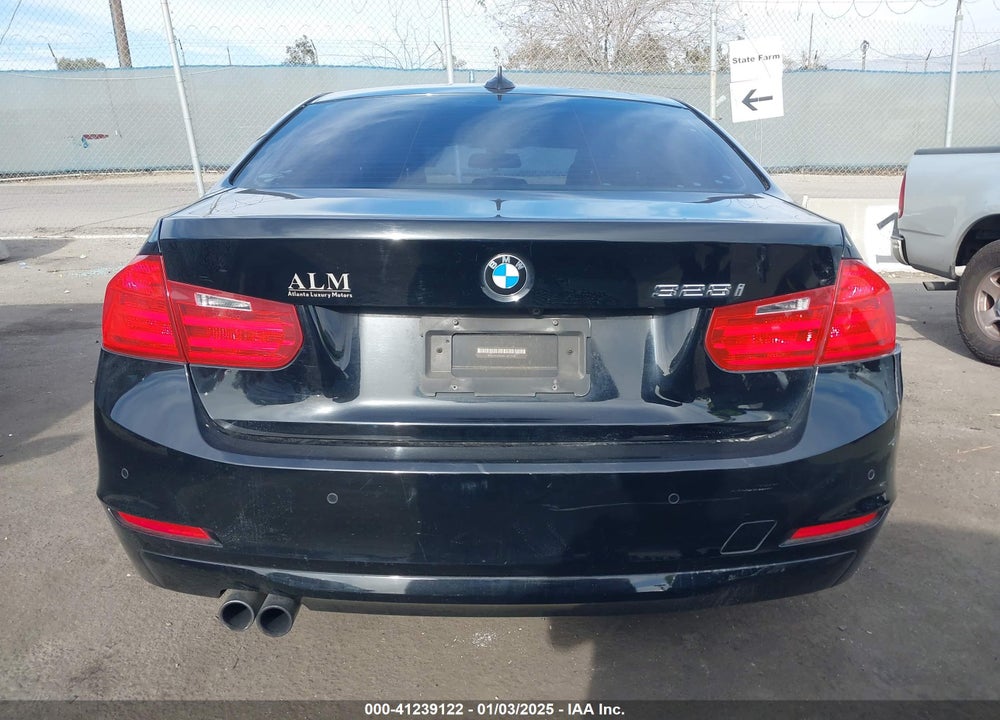 2012 BMW 3 SERIES VIN: WBA3A5G58CNP17128