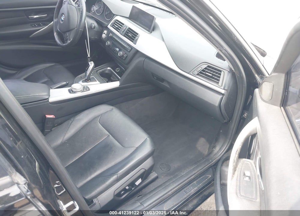 2012 BMW 3 SERIES VIN: WBA3A5G58CNP17128