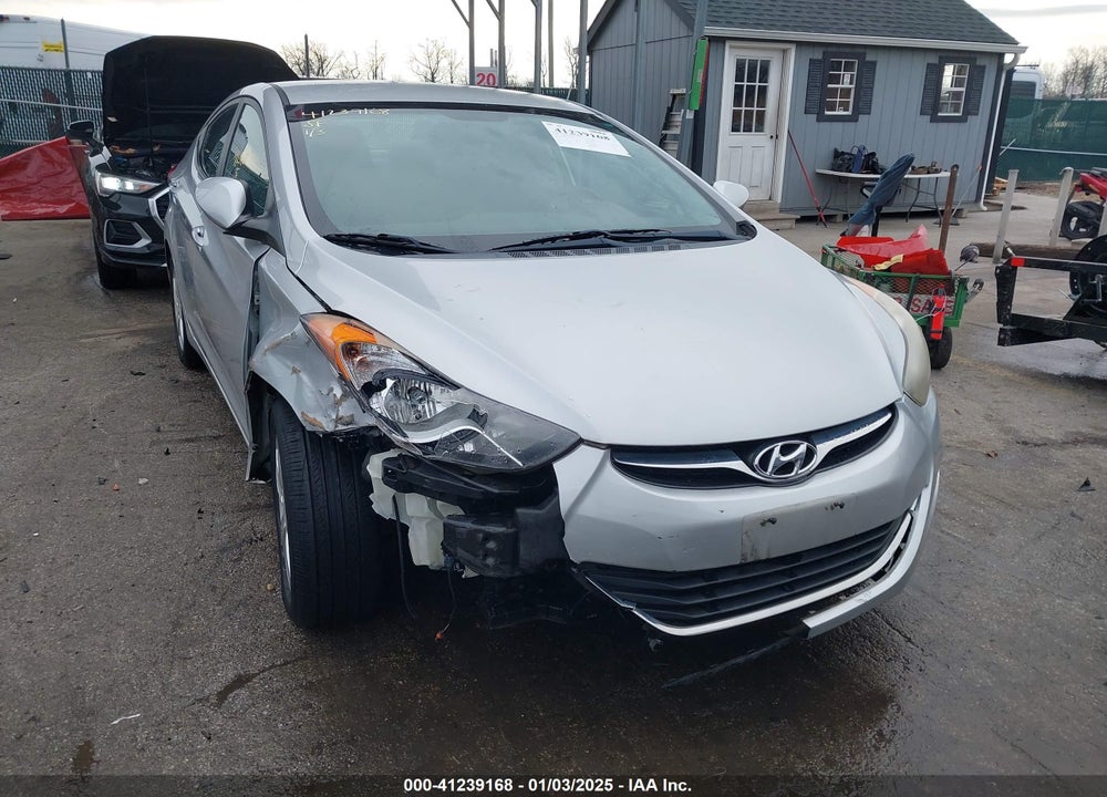 2013 HYUNDAI ELANTRA VIN: KMHDH4AE5DU619439
