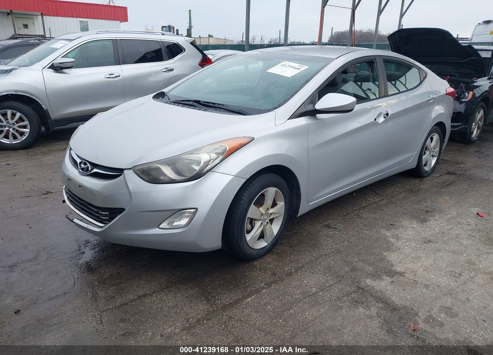 2013 HYUNDAI ELANTRA VIN: KMHDH4AE5DU619439