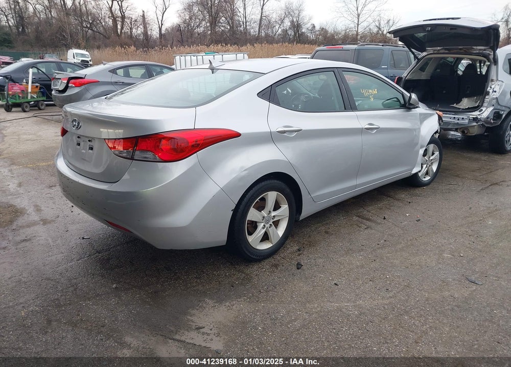 2013 HYUNDAI ELANTRA VIN: KMHDH4AE5DU619439