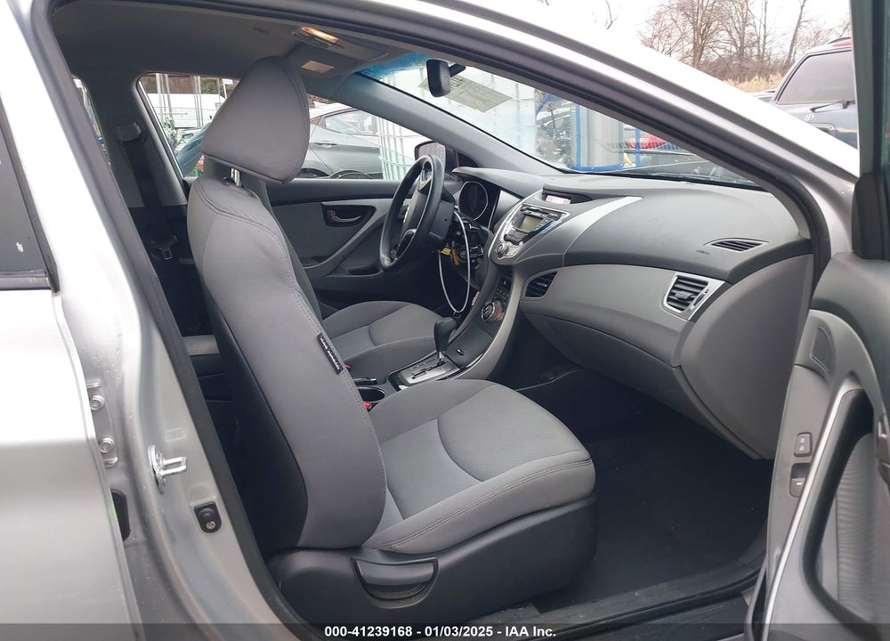 2013 HYUNDAI ELANTRA VIN: KMHDH4AE5DU619439