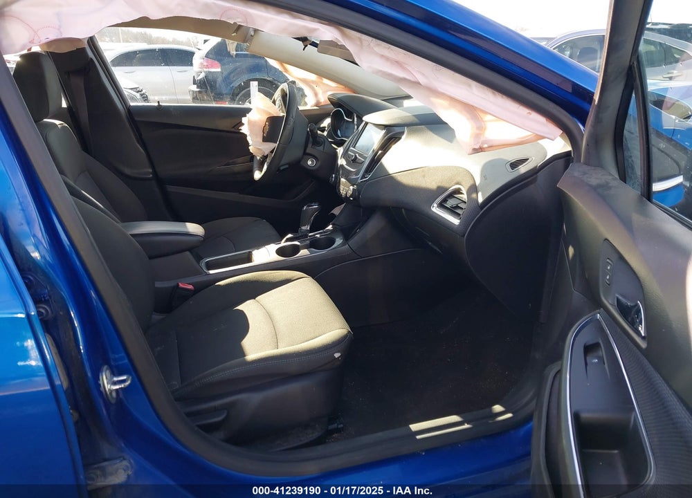 2017 CHEVROLET CRUZE VIN: 1G1BE5SM8H7255529