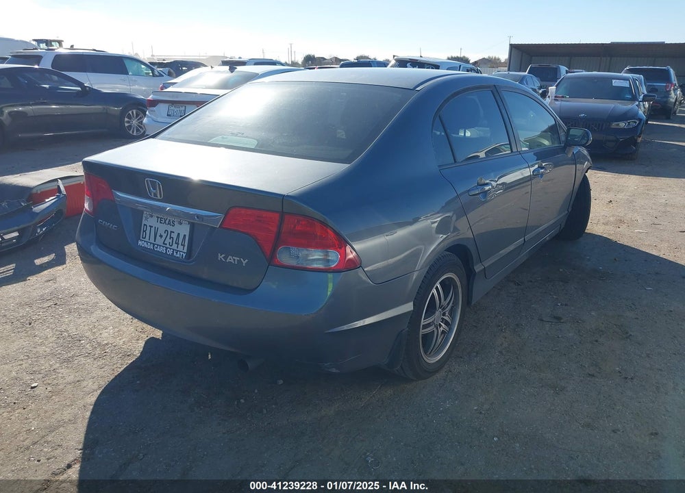 2010 HONDA CIVIC LX VIN: 19XFA1F57AE003499