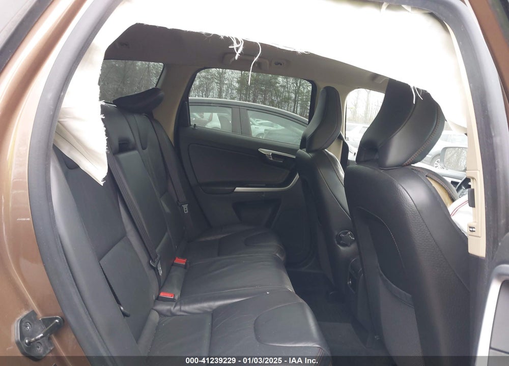 2010 VOLVO XC60 T6/T6 R-DESIGN VIN: YV4992DZ1A2023274