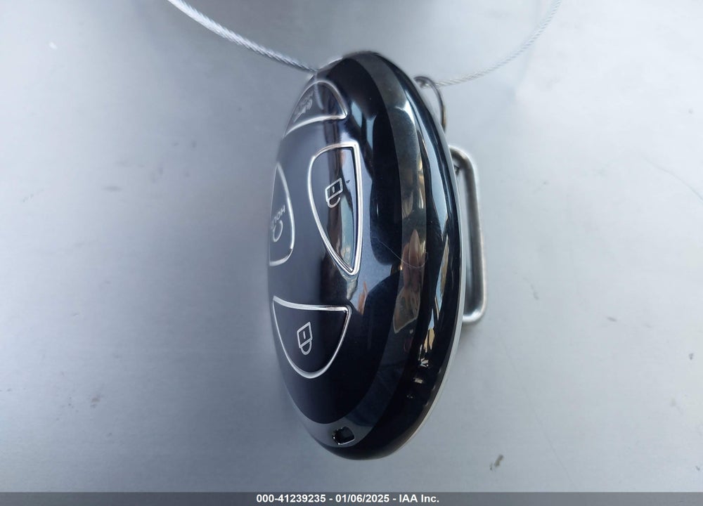 2024 HYUNDAI ELANTRA BLUE VIN: KMHLM4DJ0RU095642