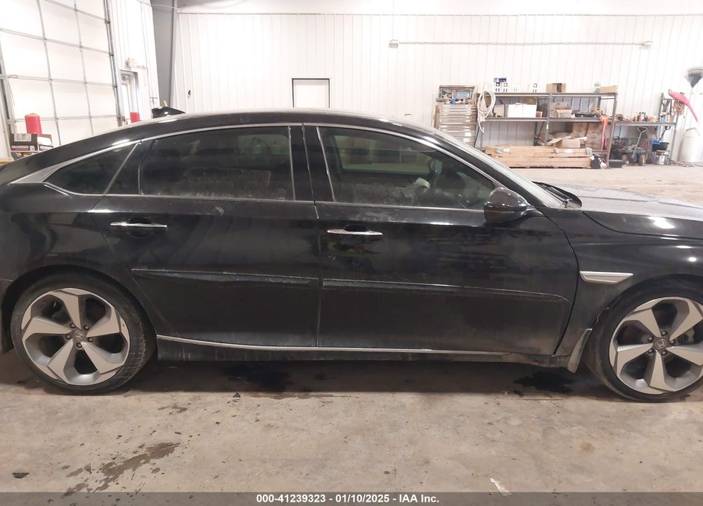 2018 HONDA ACCORD VIN: 1HGCV2F96JA012988