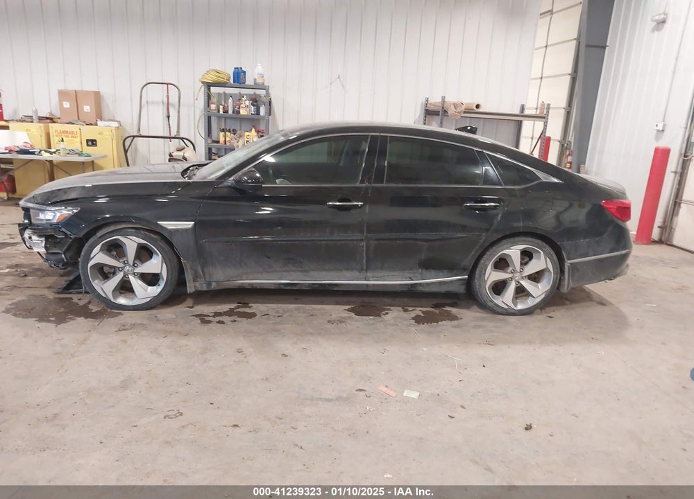 2018 HONDA ACCORD VIN: 1HGCV2F96JA012988