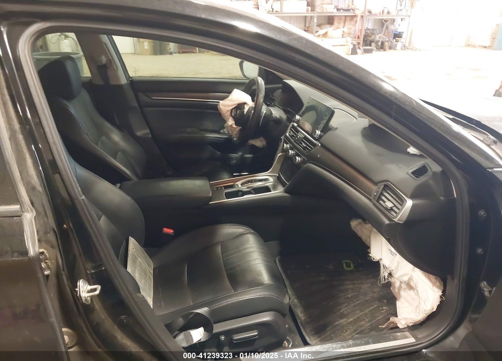 2018 HONDA ACCORD VIN: 1HGCV2F96JA012988