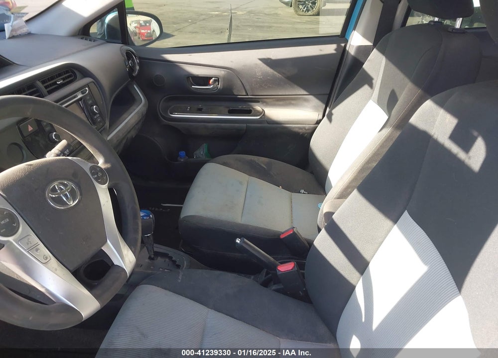 2015 TOYOTA PRIUS C TWO VIN: JTDKDTB36F1107742