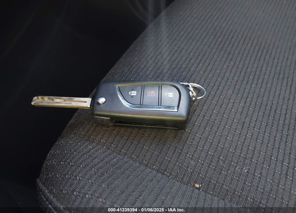 2019 TOYOTA C-HR VIN: JTNKHMBX4K1028525